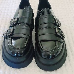 BERSHKA BLACK PATENT LEATHER CHUNKY PLATFORM LOAFERS